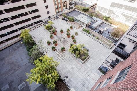 41 East 8th Street Chicago IL 60605