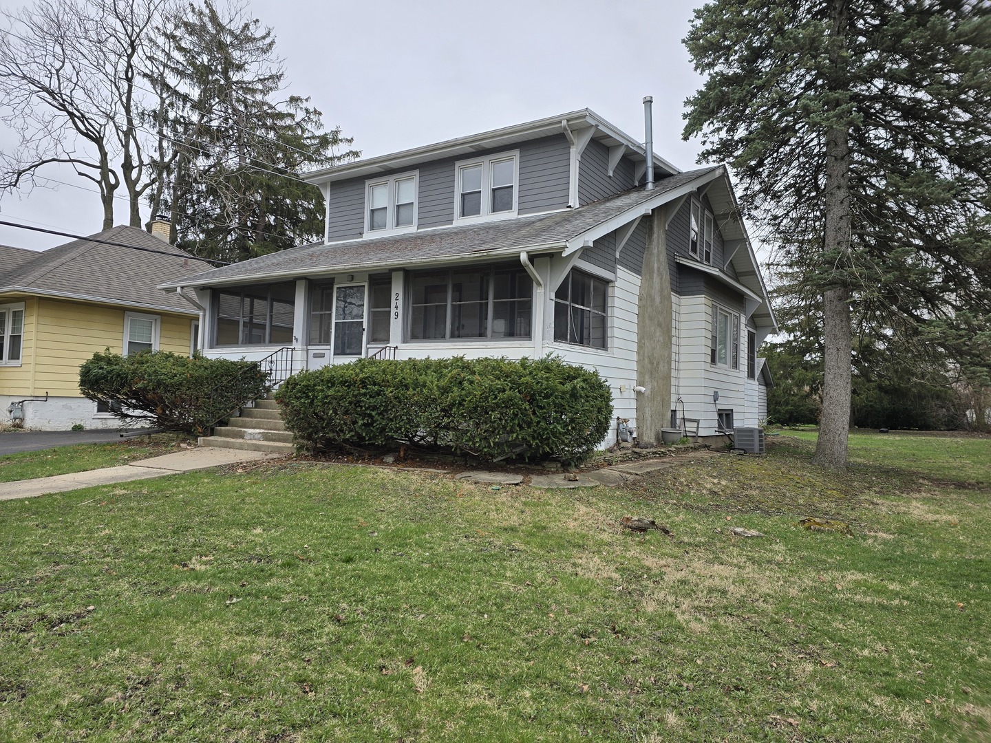 249 East Park Boulevard Villa Park IL 60181