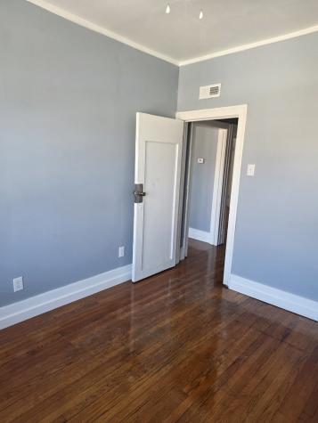 1853 East 79th Street Chicago IL 60649