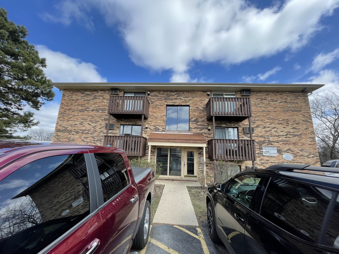 535 Brookside Drive Westmont IL 60559