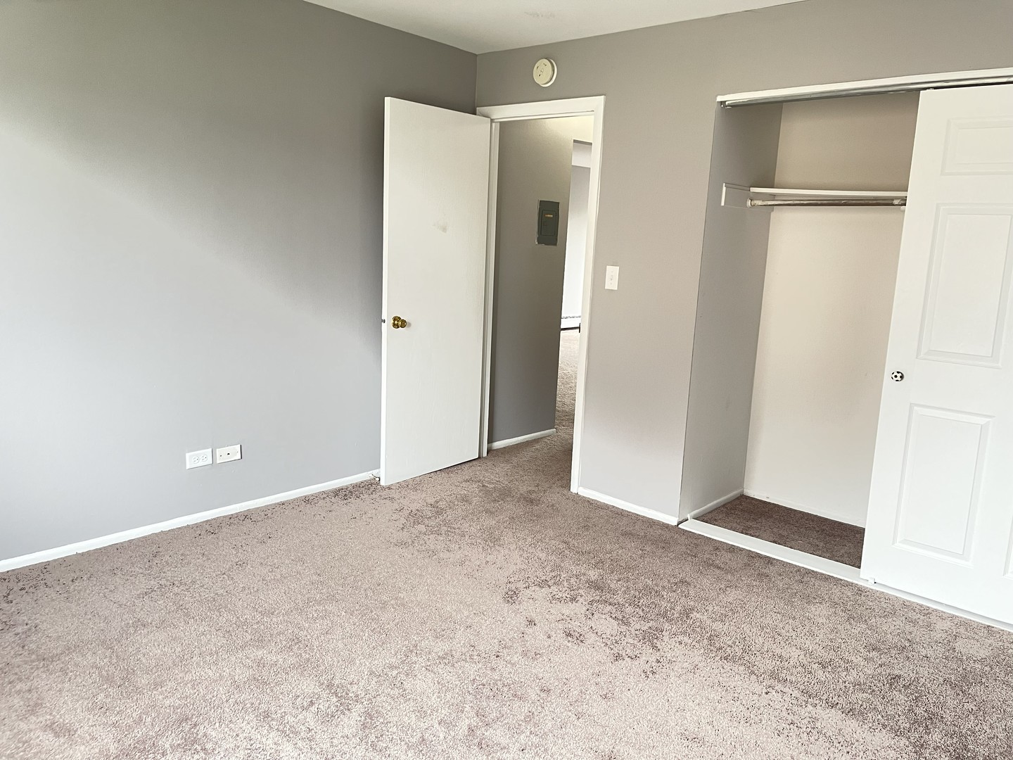 535 Brookside Drive Westmont IL 60559