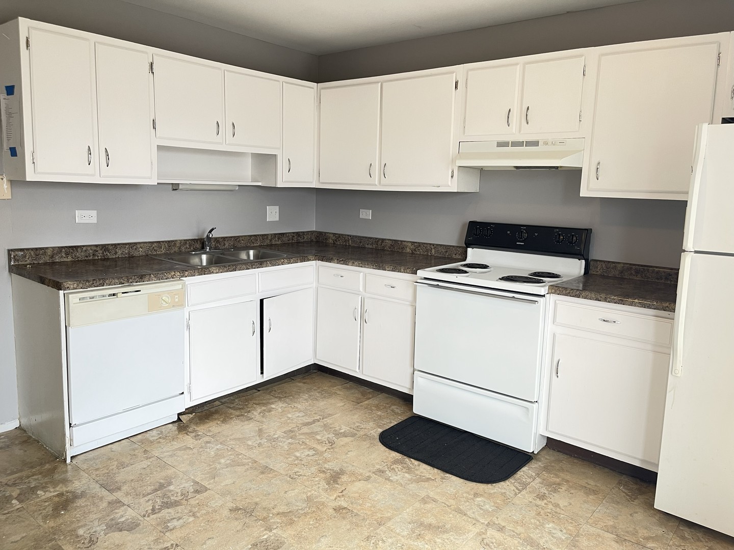 535 Brookside Drive Westmont IL 60559