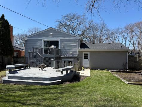 939 Wayne Avenue Deerfield IL 60015
