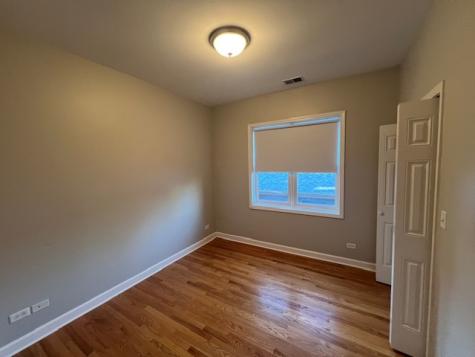 4135 North Kedvale Avenue Chicago IL 60641