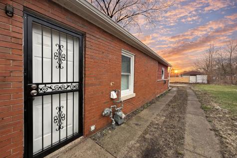 14916 Langley Avenue Dolton IL 60419