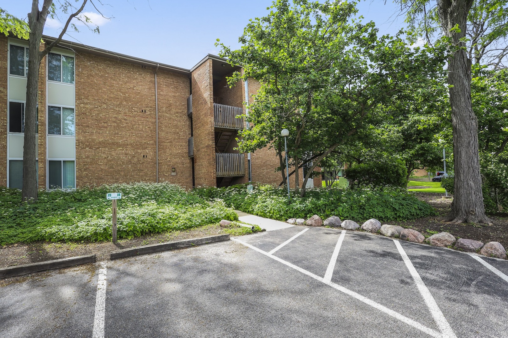6018 East Lake Drive Lisle IL 60532