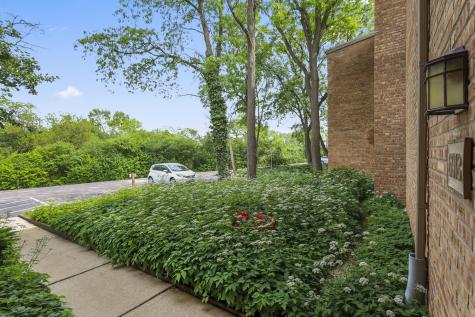 6018 East Lake Drive Lisle IL 60532