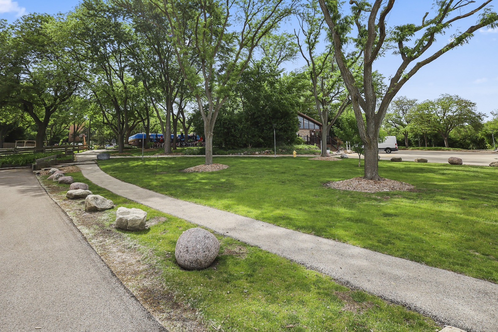6018 East Lake Drive Lisle IL 60532