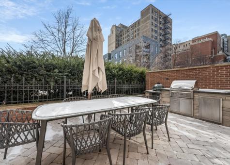 441 West Deming Place Chicago IL 60614