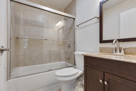 96 Gant Circle Streamwood IL 60107
