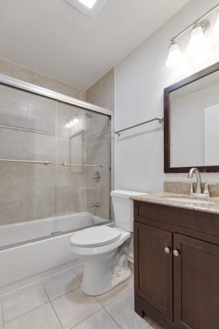 96 Gant Circle Streamwood IL 60107
