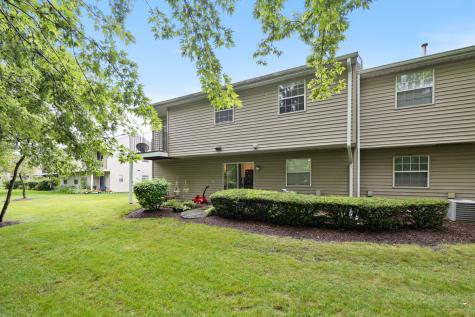 96 Gant Circle Streamwood IL 60107