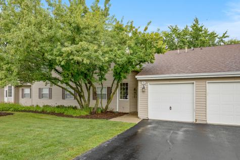 96 Gant Circle Streamwood IL 60107