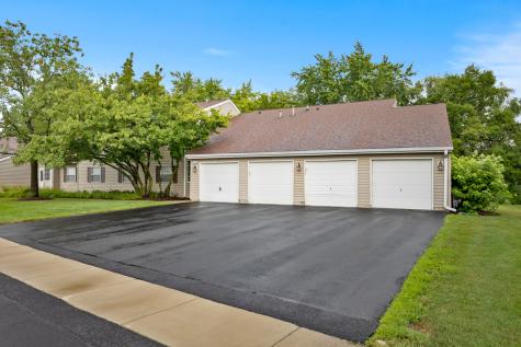 96 Gant Circle Streamwood IL 60107