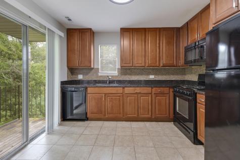 96 Gant Circle Streamwood IL 60107