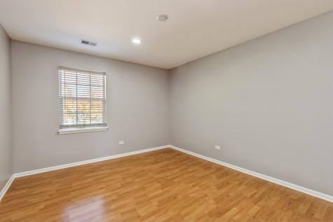 222 Wellington Circle Gurnee IL 60031