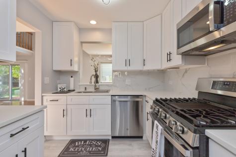 222 Wellington Circle Gurnee IL 60031