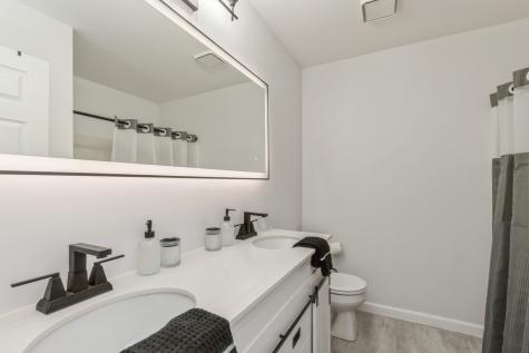 222 Wellington Circle Gurnee IL 60031