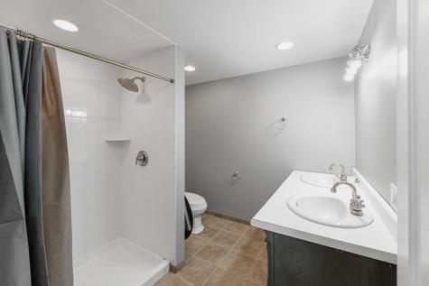 2404 Ridge Avenue Evanston IL 60201