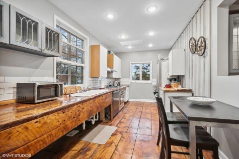 2404 Ridge Avenue Evanston IL 60201