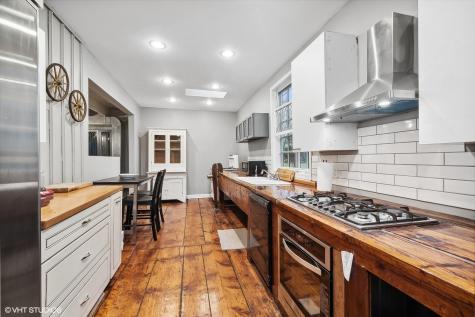 2404 Ridge Avenue Evanston IL 60201