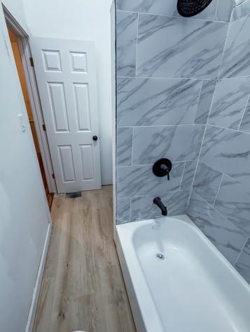 8714 South Commercial Avenue Chicago IL 60617