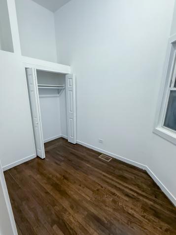 8714 South Commercial Avenue Chicago IL 60617