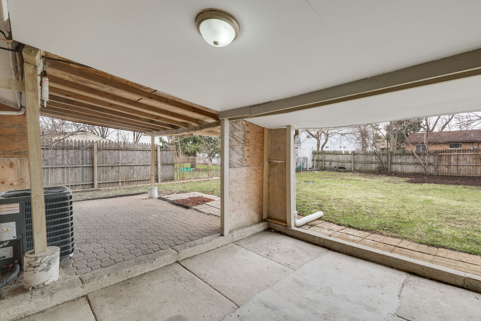 533 Redwood Road Bolingbrook IL 60440