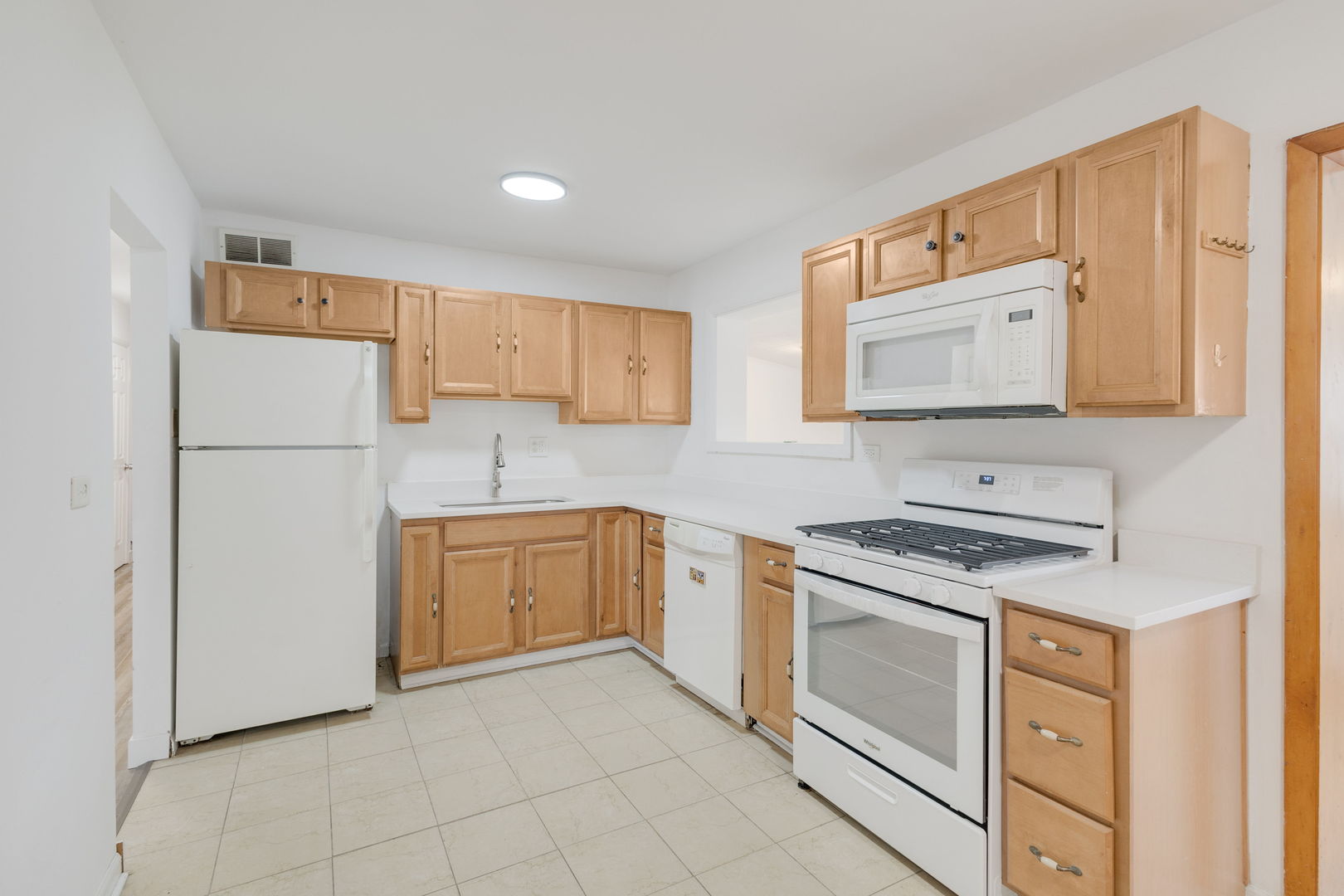 533 Redwood Road Bolingbrook IL 60440