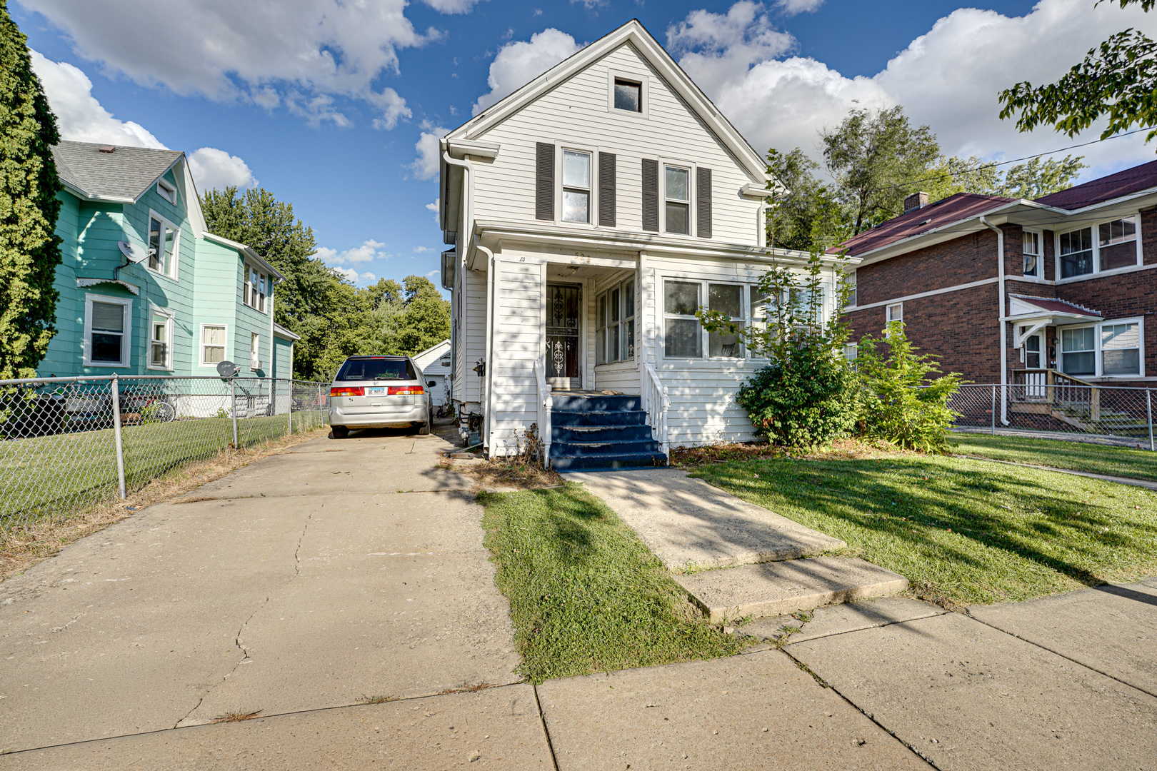 523 Grand Avenue Aurora IL 60506