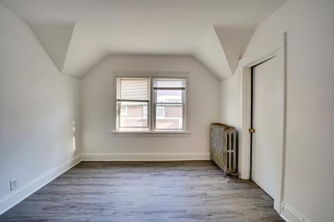 523 Grand Avenue Aurora IL 60506