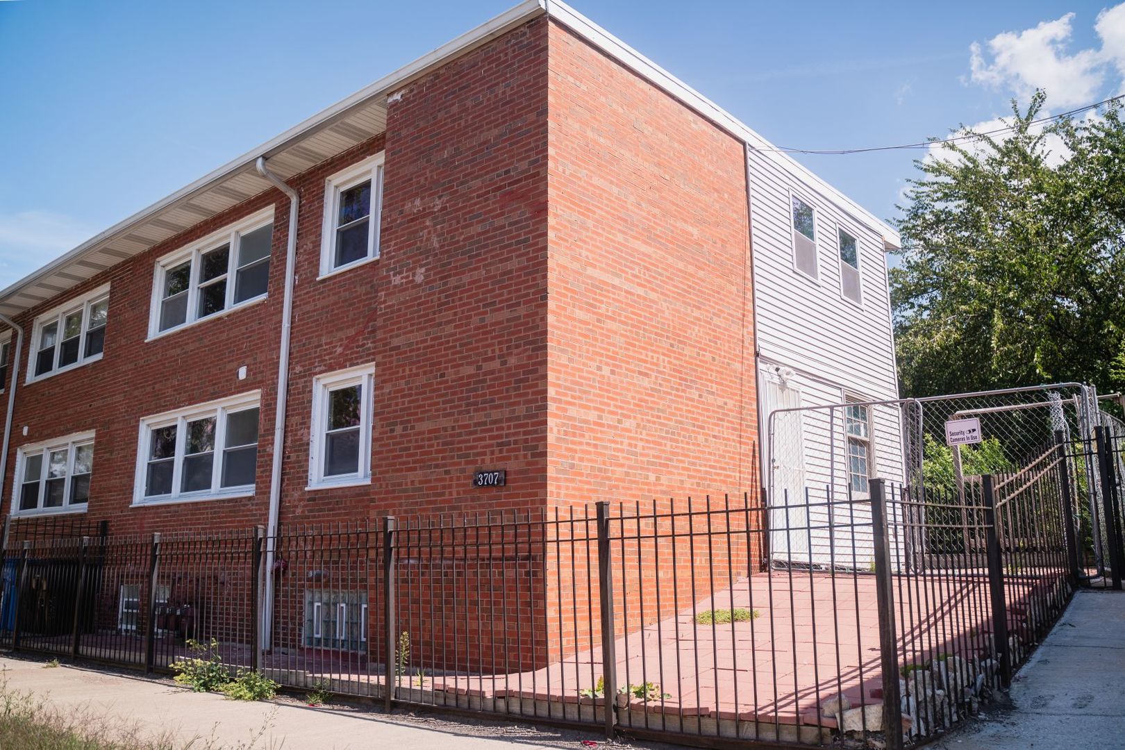 3707 South Michigan Avenue Chicago IL 60653