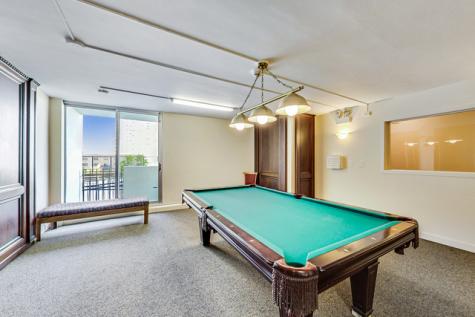 6033 North Sheridan Road Chicago IL 60660