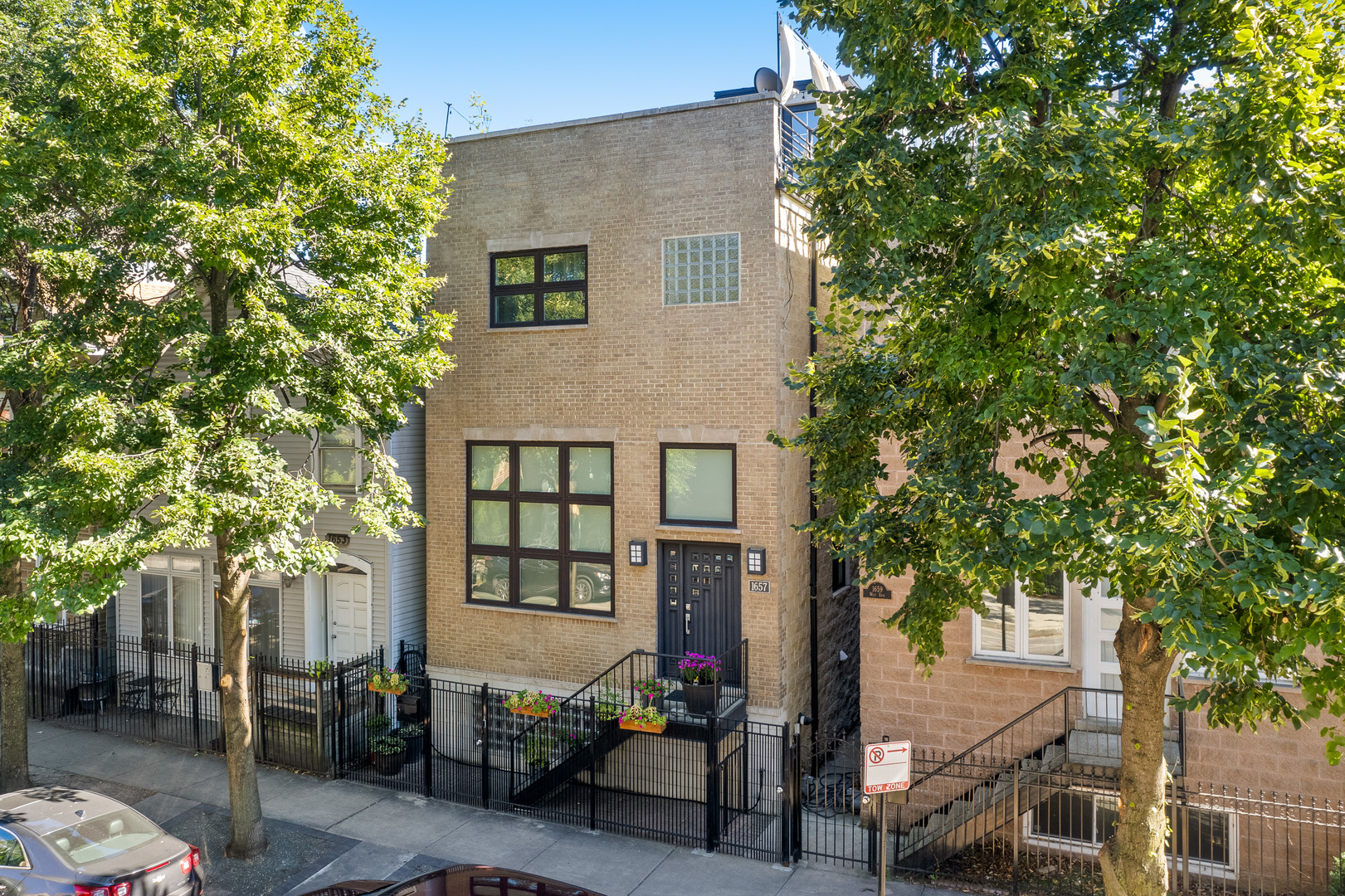 1657 West Erie Street Chicago IL 60622