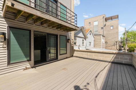 1657 West Erie Street Chicago IL 60622