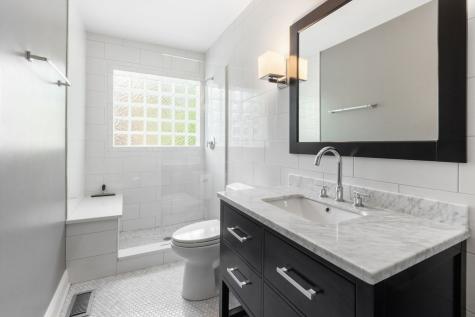 1657 West Erie Street Chicago IL 60622