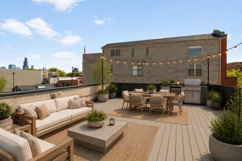 1657 West Erie Street Chicago IL 60622