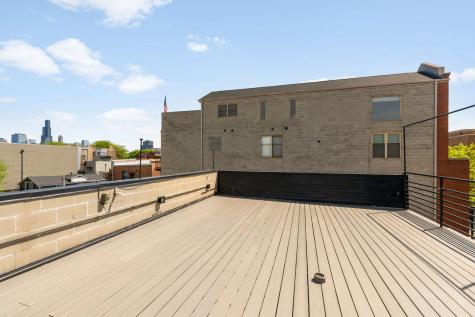 1657 West Erie Street Chicago IL 60622