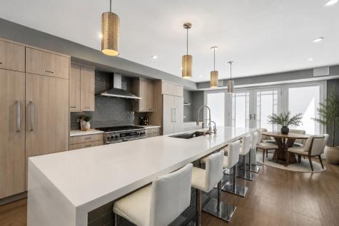 1657 West Erie Street Chicago IL 60622