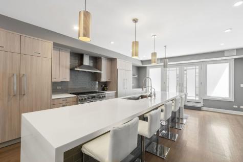 1657 West Erie Street Chicago IL 60622