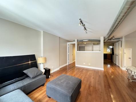 674 North Orleans Street Chicago IL 60654
