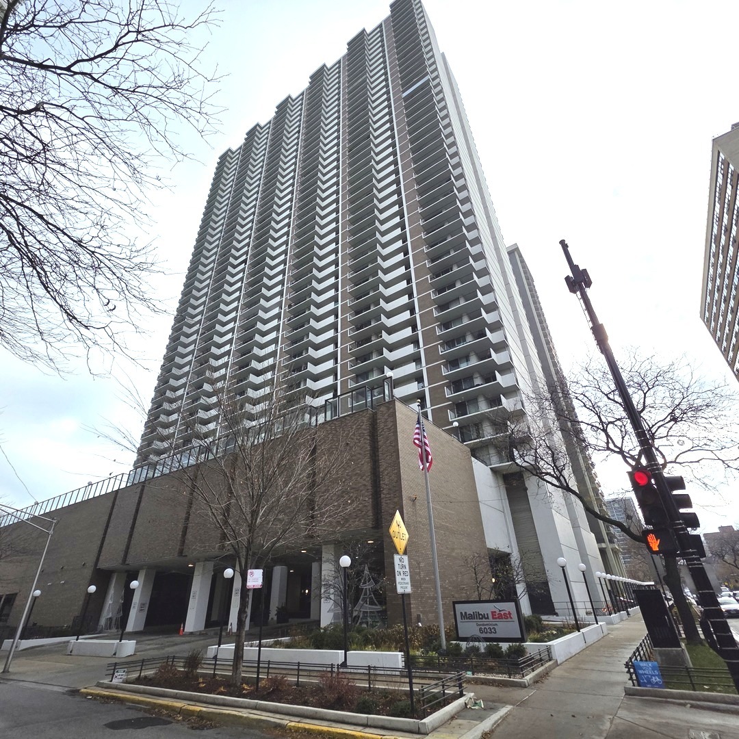 6033 North Sheridan Road Chicago IL 60660