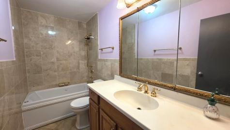 6033 North Sheridan Road Chicago IL 60660
