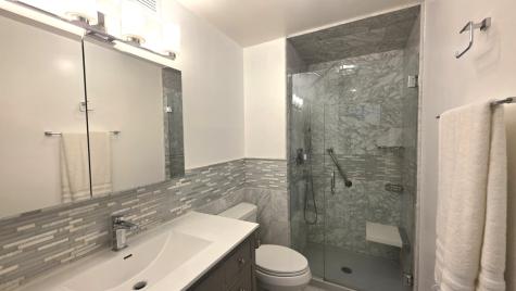 6033 North Sheridan Road Chicago IL 60660