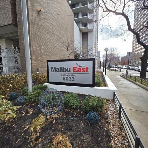 6033 North Sheridan Road Chicago IL 60660