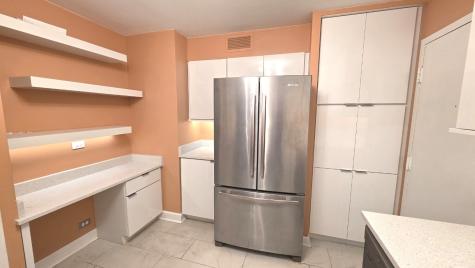 6033 North Sheridan Road Chicago IL 60660