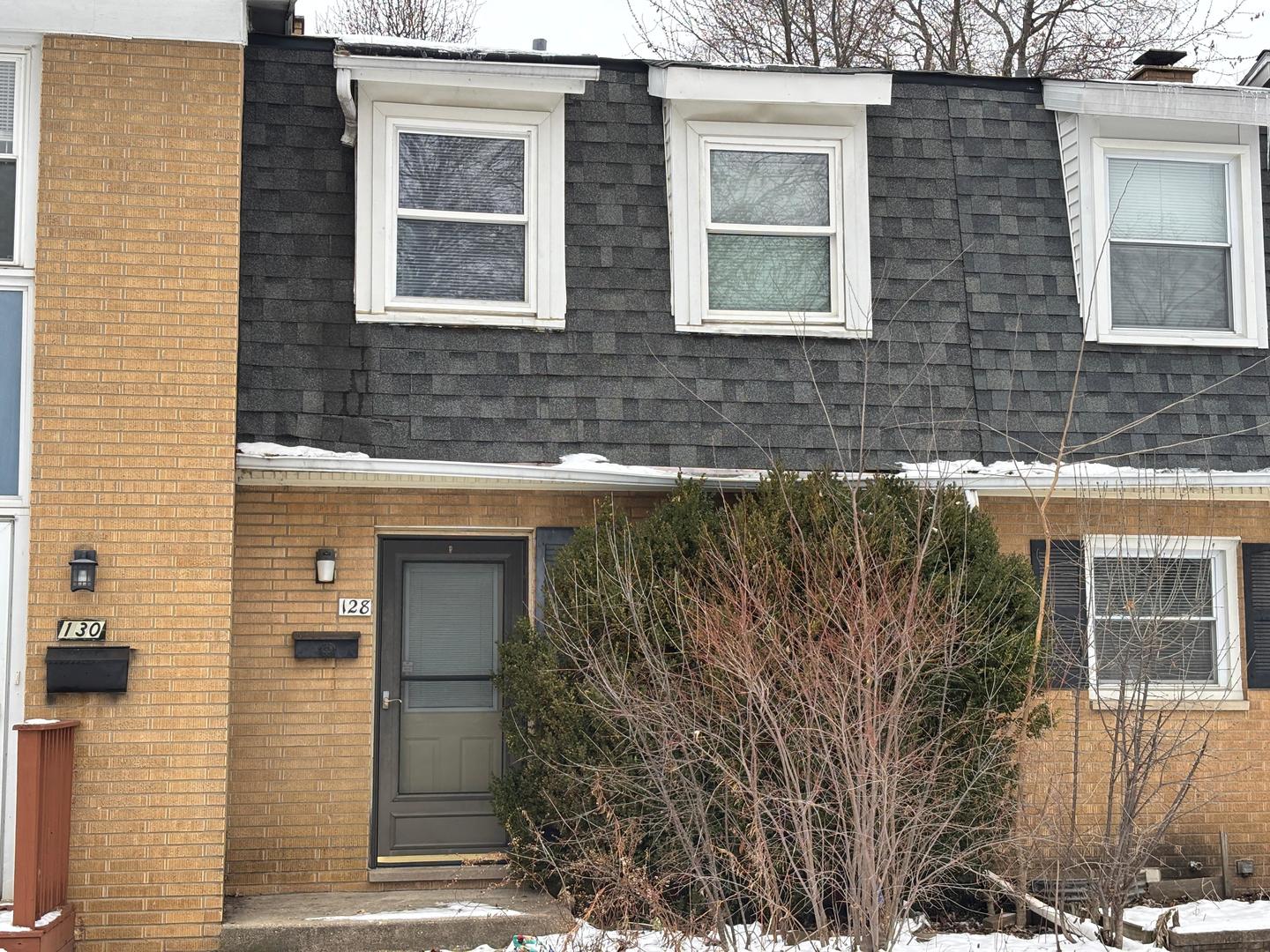 128 South Hale Avenue Bartlett IL 60103