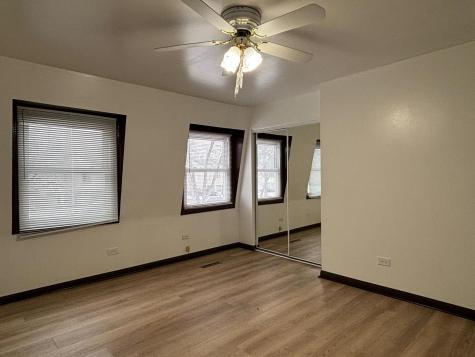128 South Hale Avenue Bartlett IL 60103