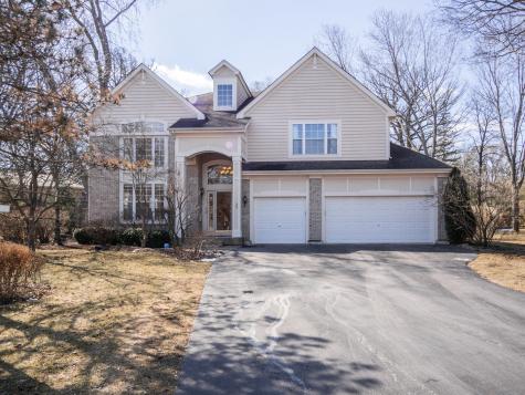 33 River Oaks Circle E Buffalo Grove IL 60089