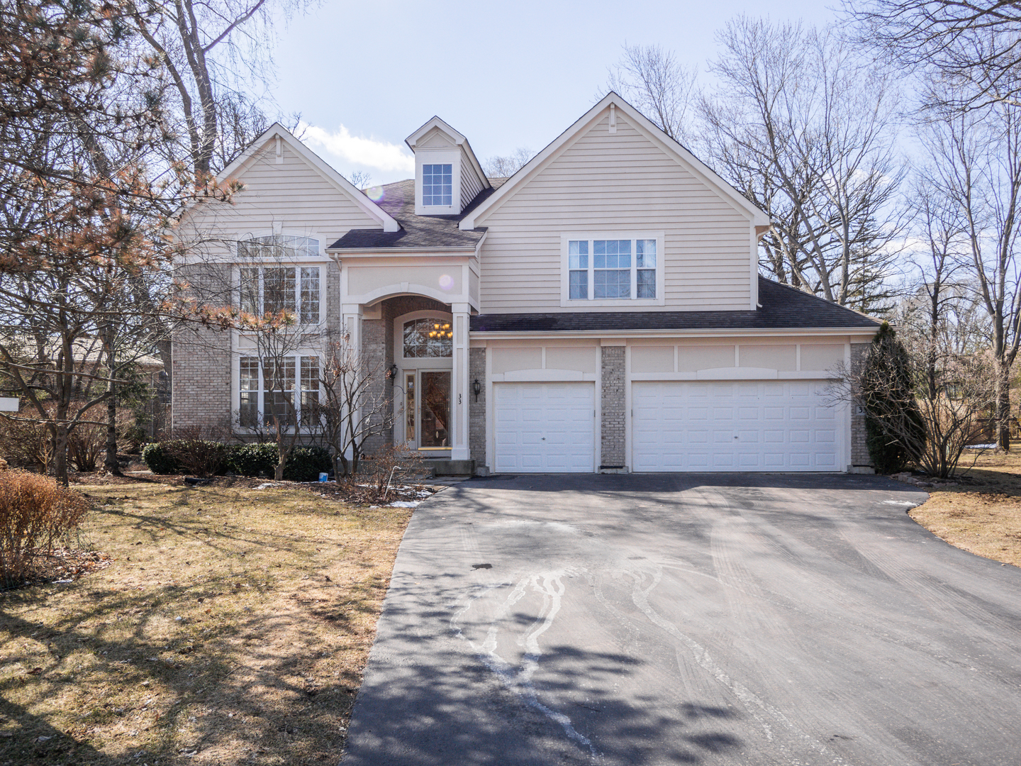 33 River Oaks Circle E Buffalo Grove IL 60089